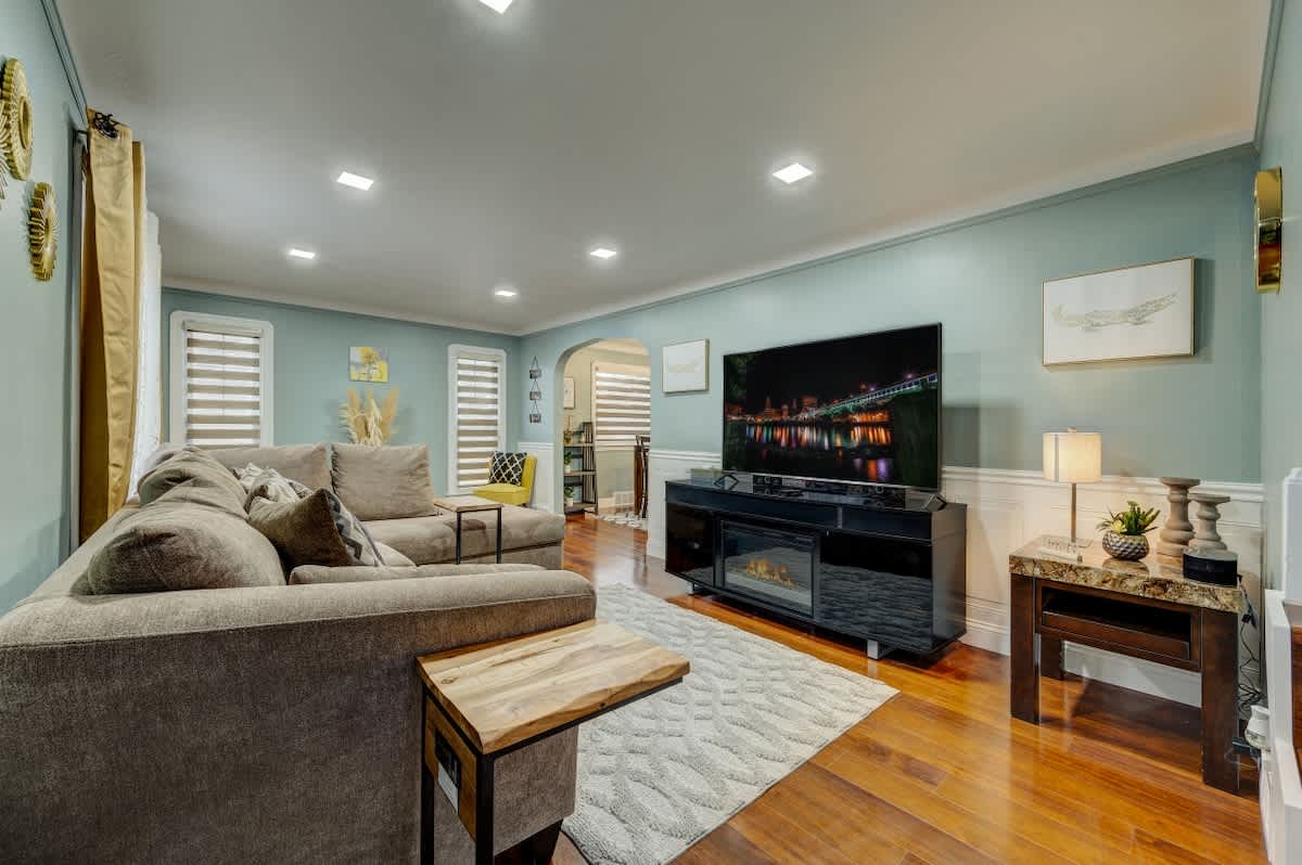 23d77740 9563 42 7qyPj.jpg