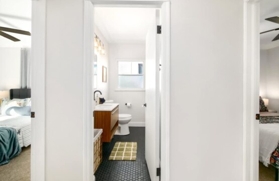 26e42723 00f5 44 BI1kT