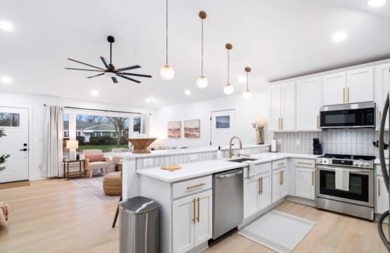 27bbb445 7beb 46 kHuUn