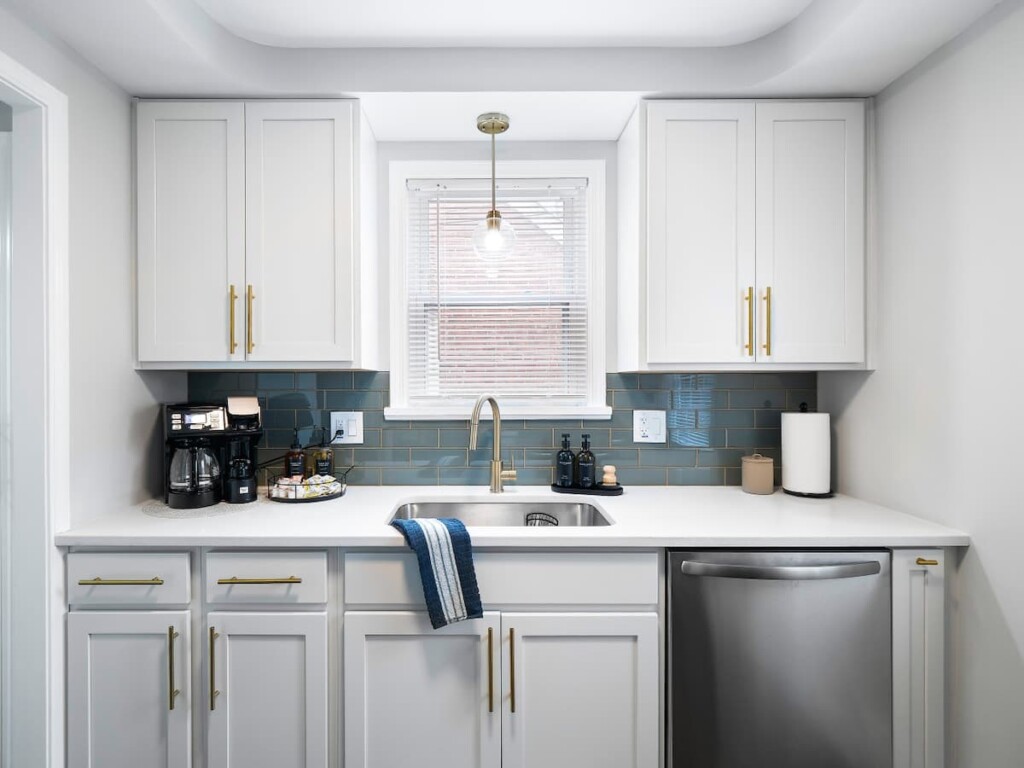 2db63e33 47b4 45 oZg h