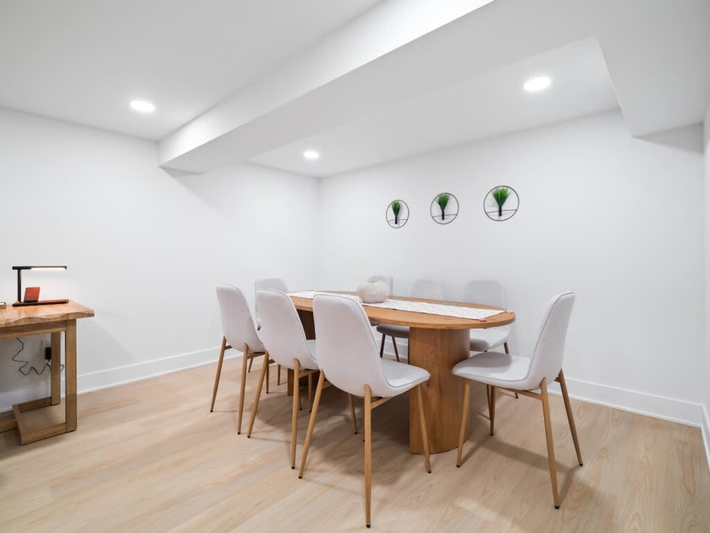 318b2801 483f 4d hFf7X 1