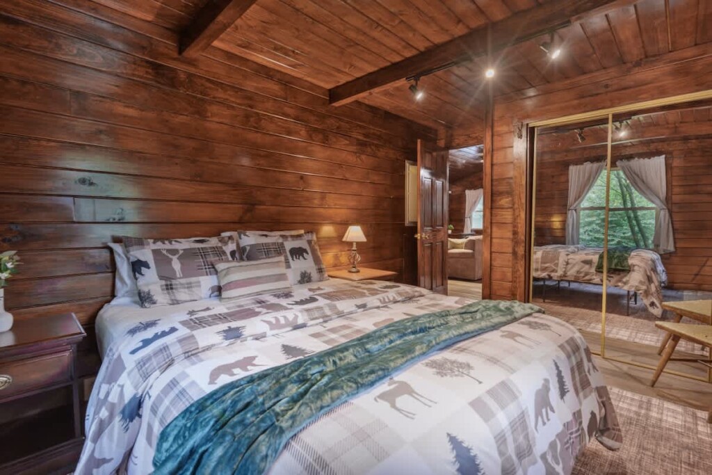 32ea3591 553b 47 TYNYX