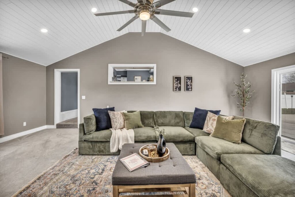 359b9045 5b7e 41 JtR4H 1