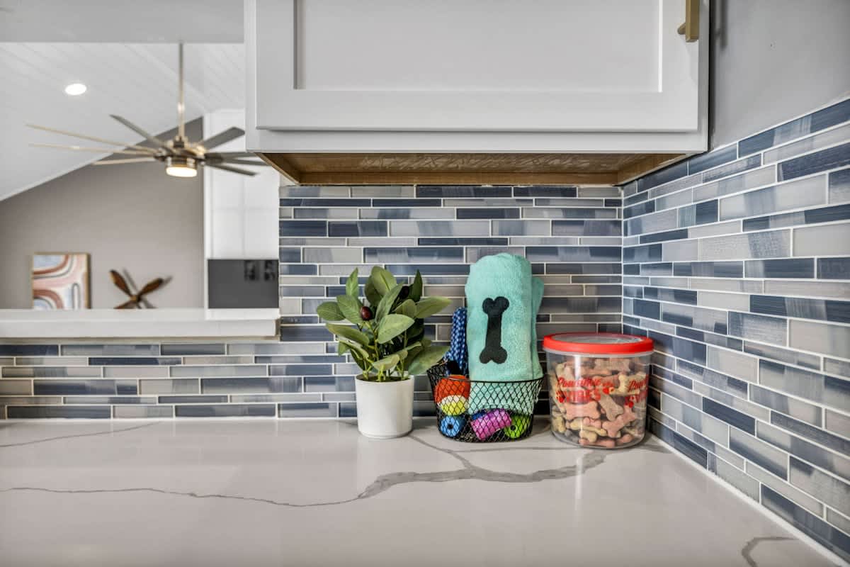 38695fef 2b85 49 YqADT 1