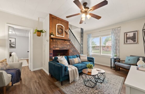 3b776783 5999 4c l8ST4