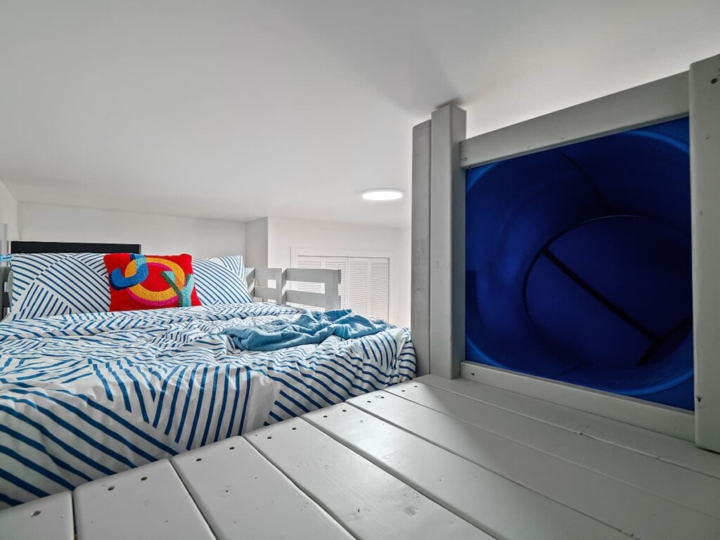 3c469835 094f 4a s IY