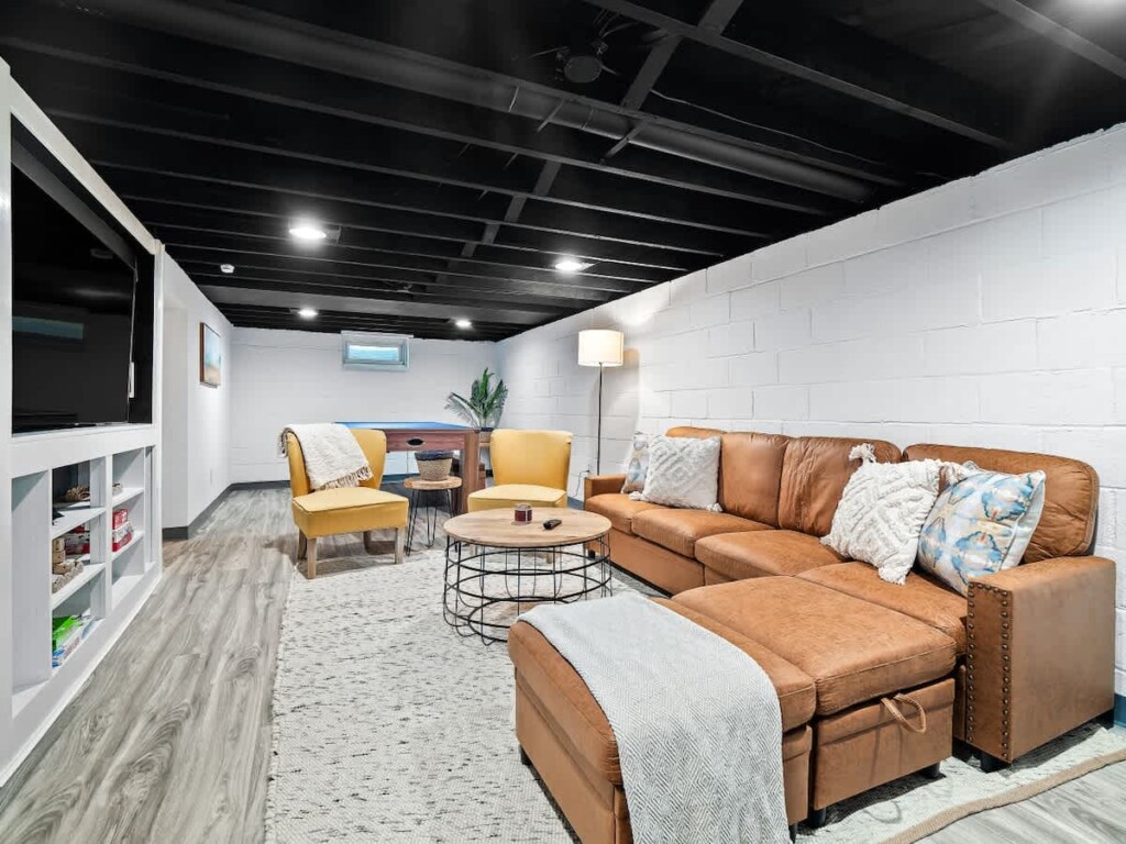 3f69fbdf ed92 40 IVHRj