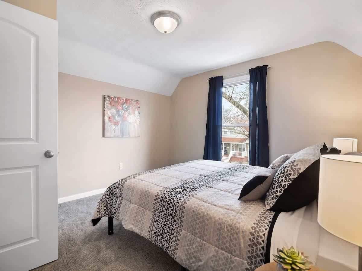 3fdf8775 8610 4b bxkKP