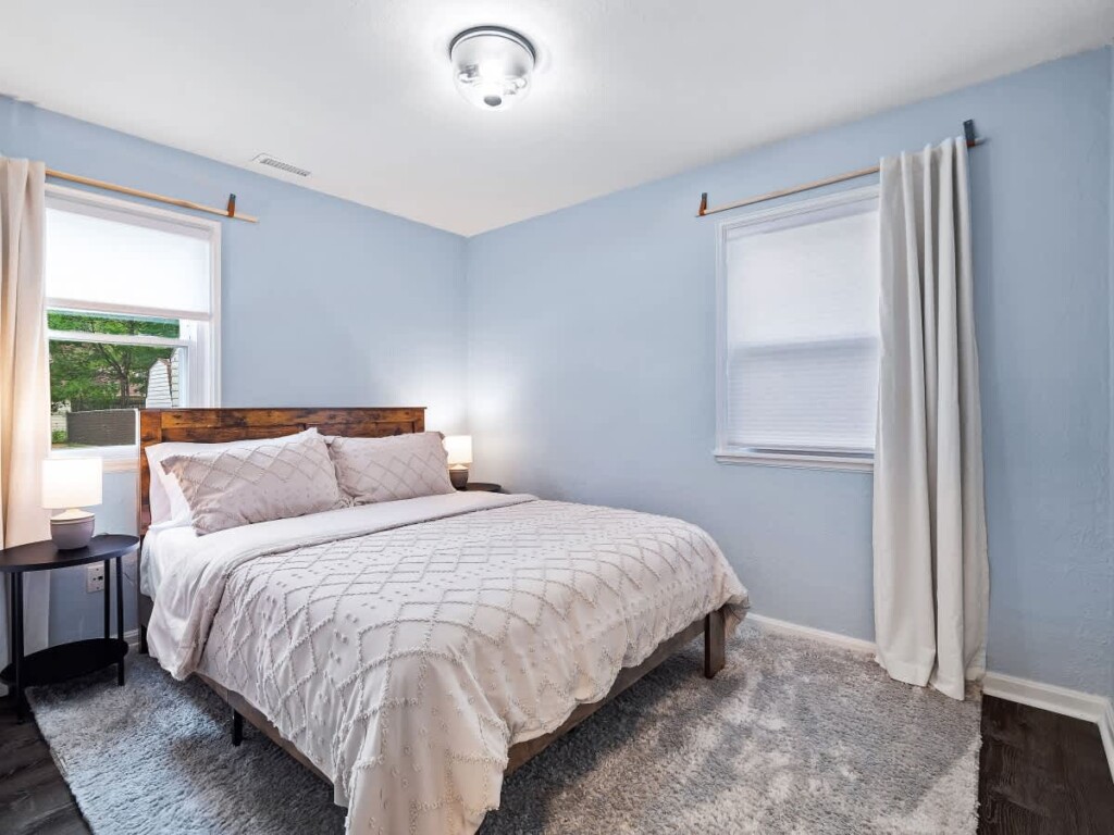 40f3f2f9 4125 4b EJZcA