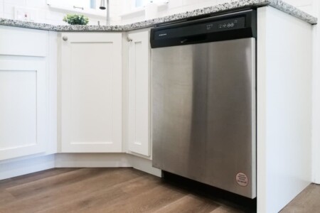 45e73527 e5e1 4b 8nEwQ