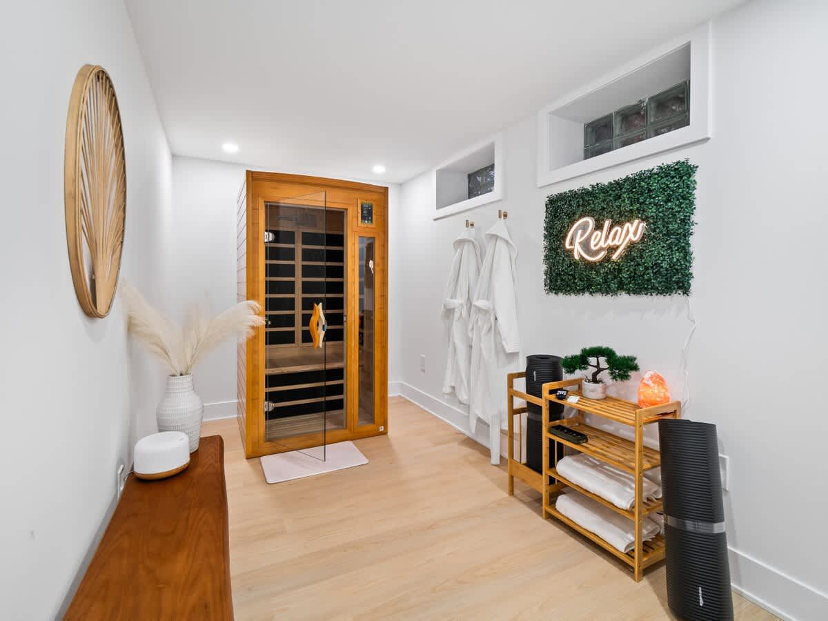 4cad844f 9a15 4d epwEm