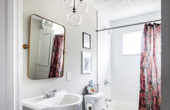 4fedc6ec a1a2 4b JFK b