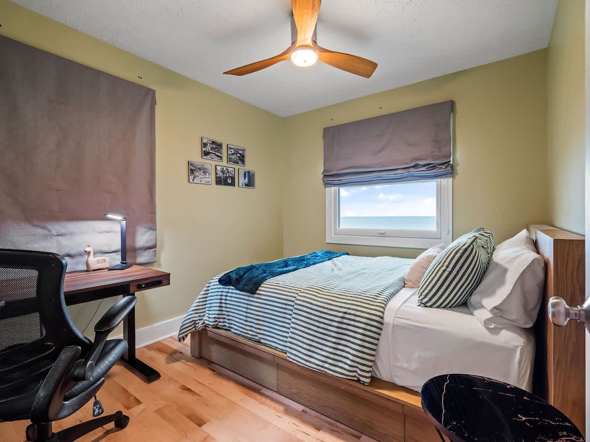 528be3e4 284f 43 L4no