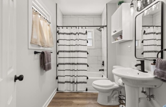 5303b348 aa04 45 c71qT