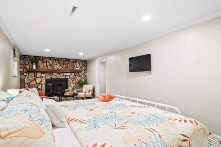 542861e8 70cd 47 7vgN7