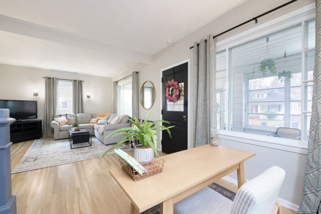 598ff485 6746 44 vv210