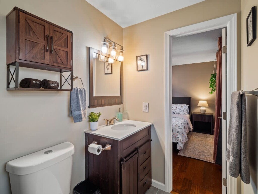 5a557379 56d4 4b jVisI