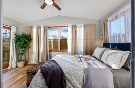 5b6623fa 95c6 47 DsH K