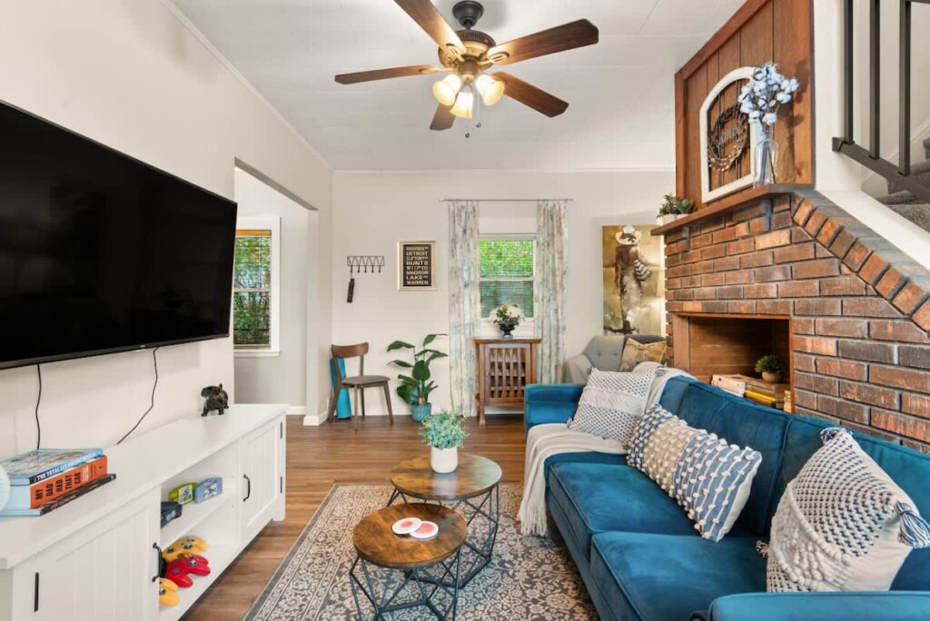 5df69cbc 8ff4 4c vq2w9