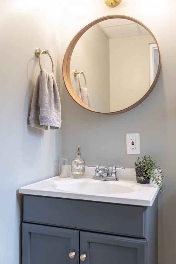 5f2acb95 8475 4f XngBK