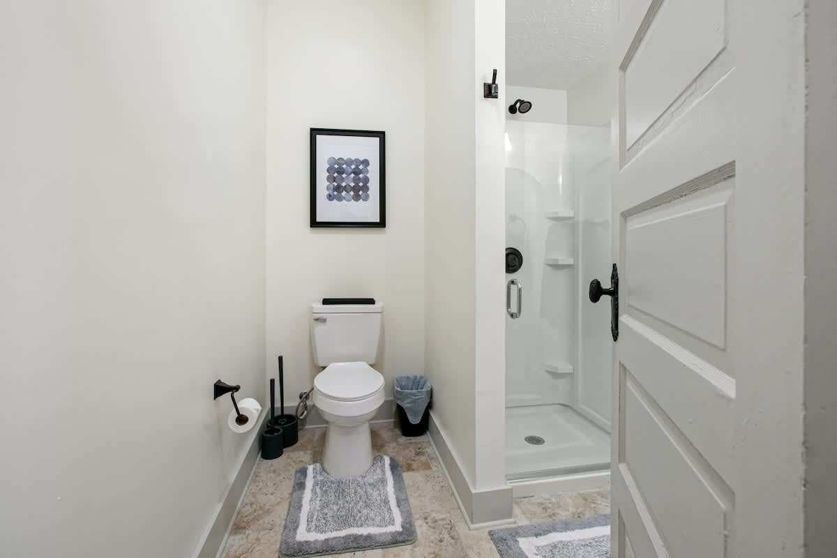 6110189b a369 4b 3yHHV