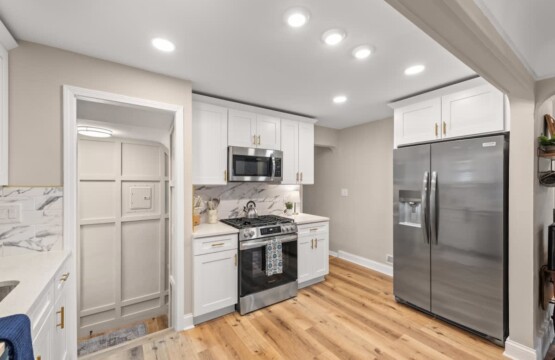 61c8149d 4945 42 yF1v6