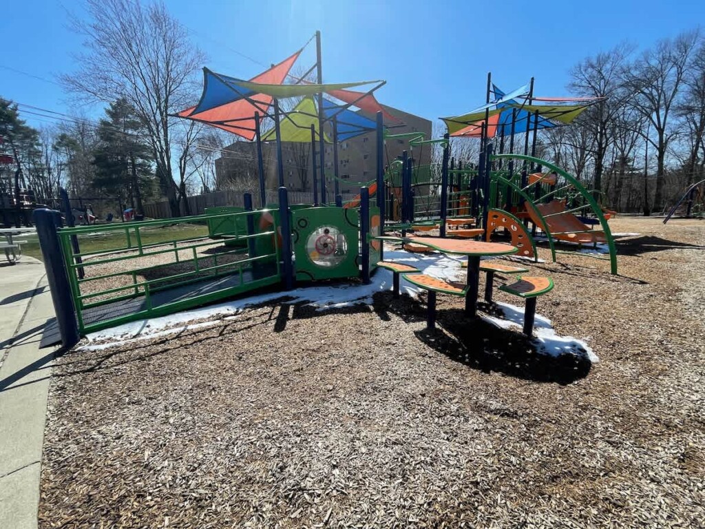 66488bbd daf3 4c okLIw