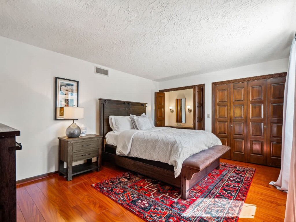 680d15e9 e94a 42 6RFzb