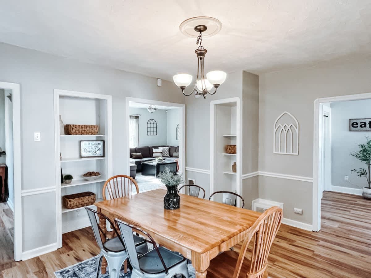 6a27241a d2b8 42 9NQin