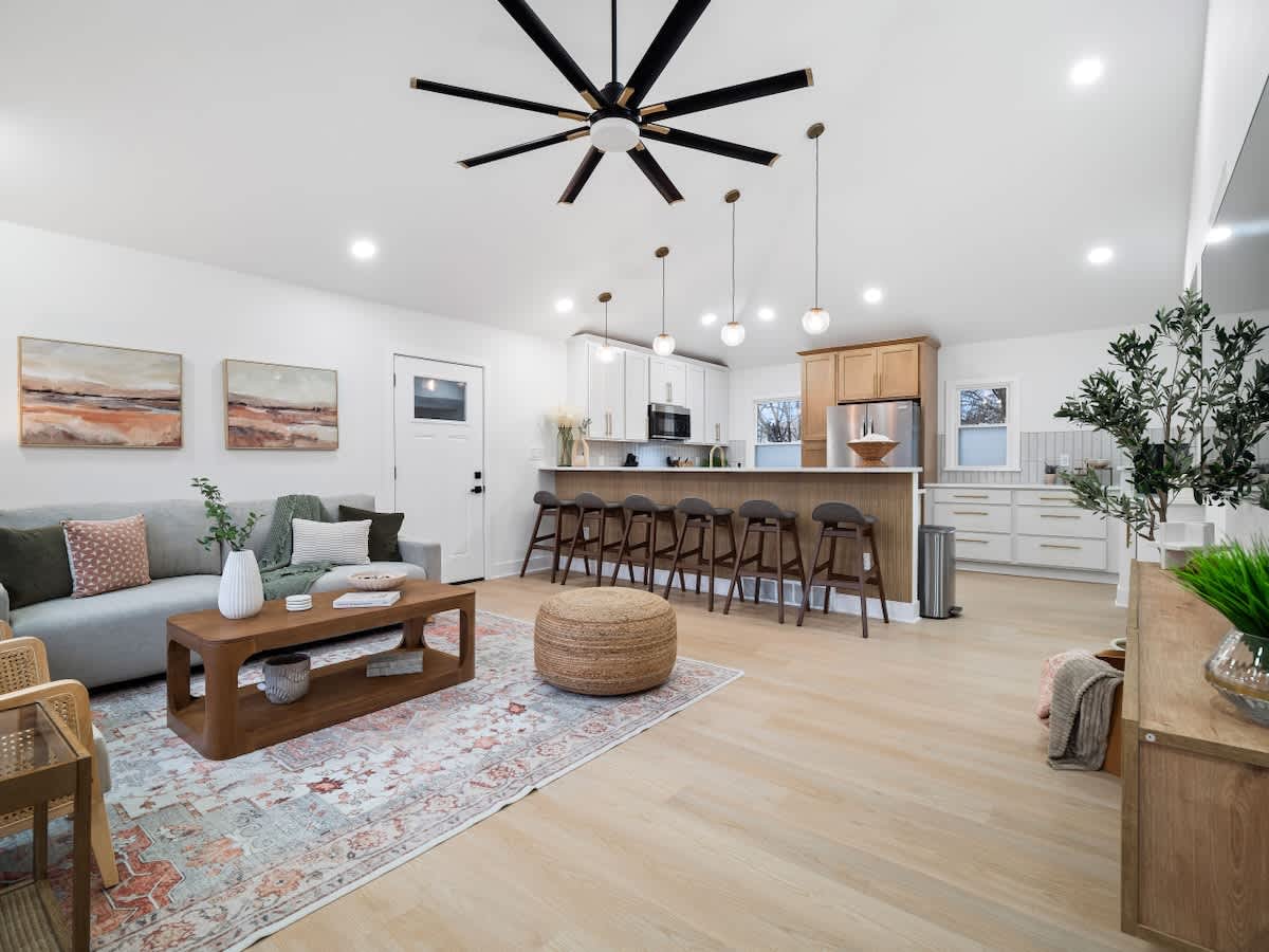 6a90cb89 d18f 47 l C k.jpg