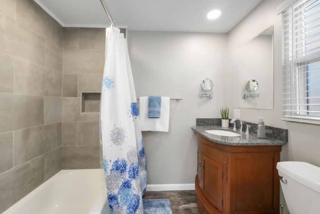 700ebef3 a8ea 48 rRfW1