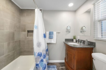 700ebef3 a8ea 48 rRfW1