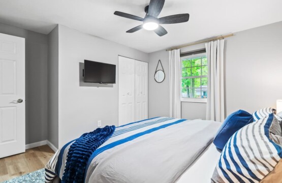 70519d0f c79b 48 IvvgD