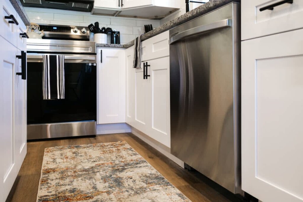 70d26628 bd8b 4d VJEl6