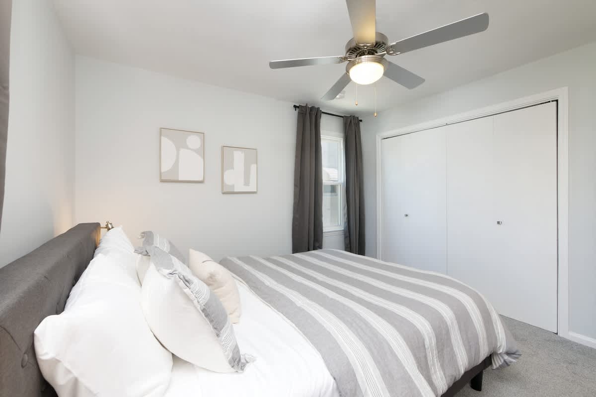 70ee067e 333e 42 bdKiU