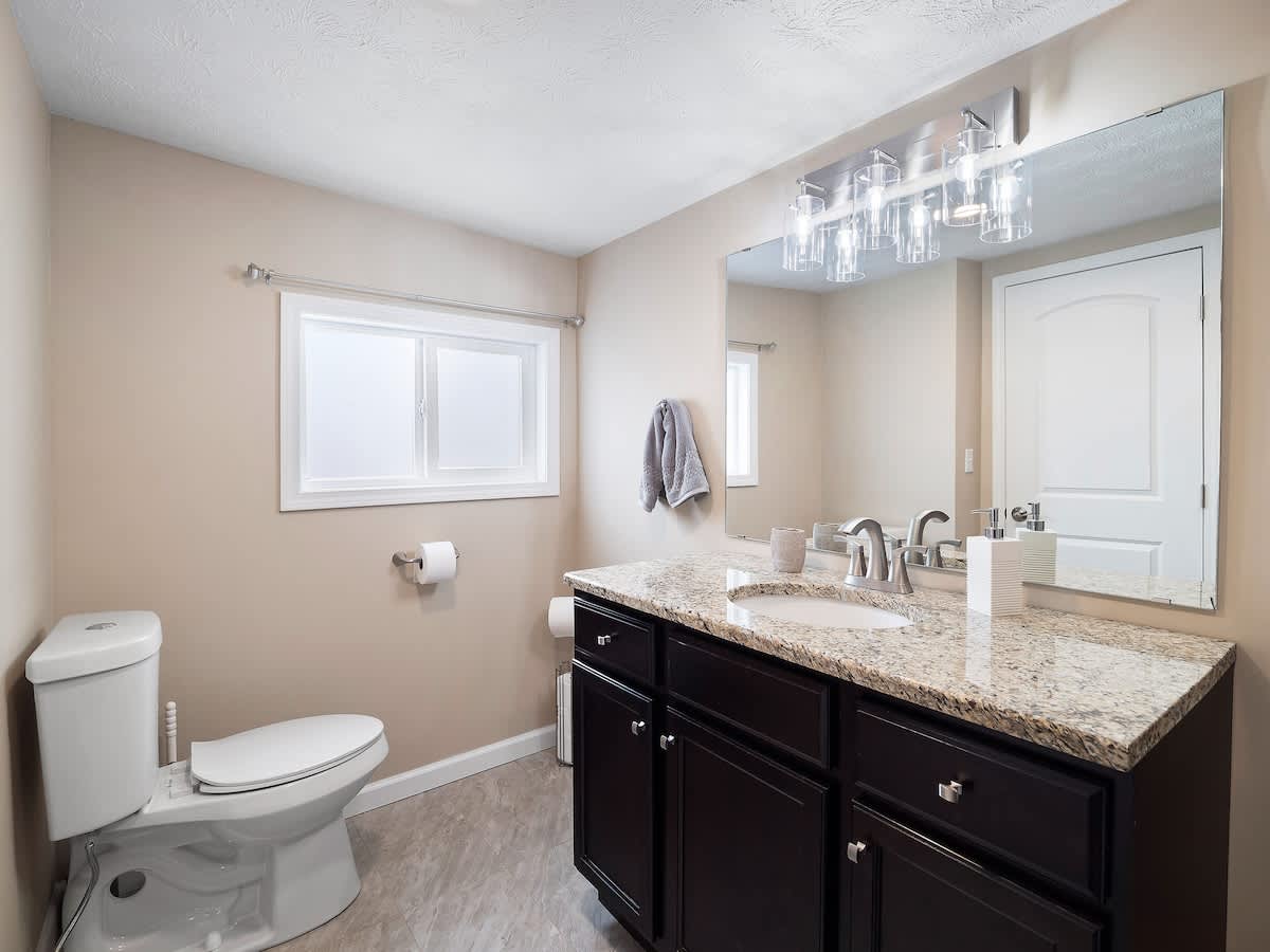 71b33e7c 2d93 4c uRytC