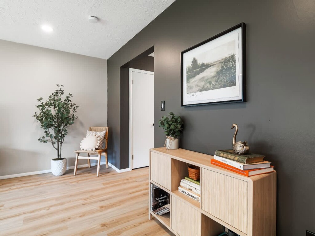 71b87f3f 1756 44 U7lVj