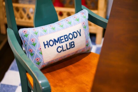 761f8409 f20f 4c de 9V