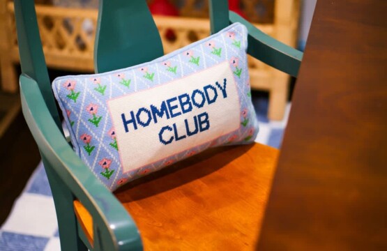 761f8409 f20f 4c de 9V