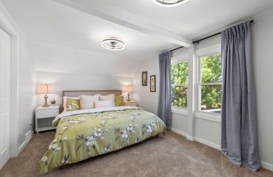 76b5eb53 c811 44 1NUKD