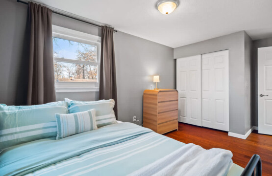 8043eaea ae5a 4f 4qTq0