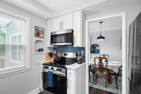 83ee6e81 bf1e 4d yVIpY