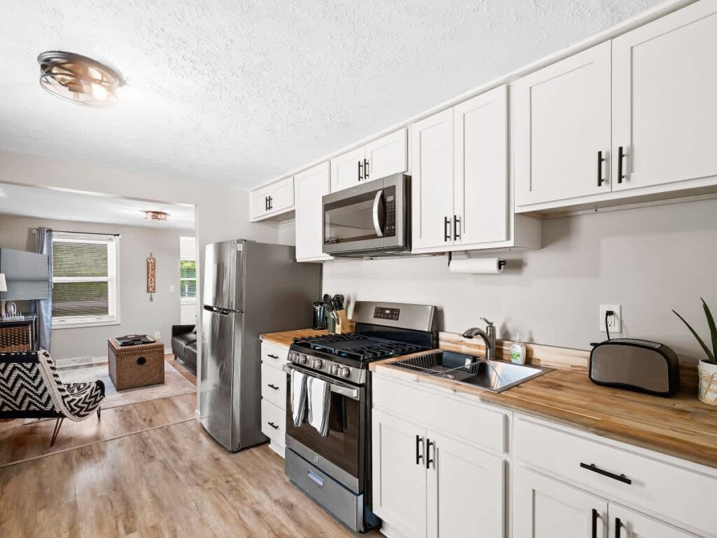 852a1df6 878d 4c wU8 O