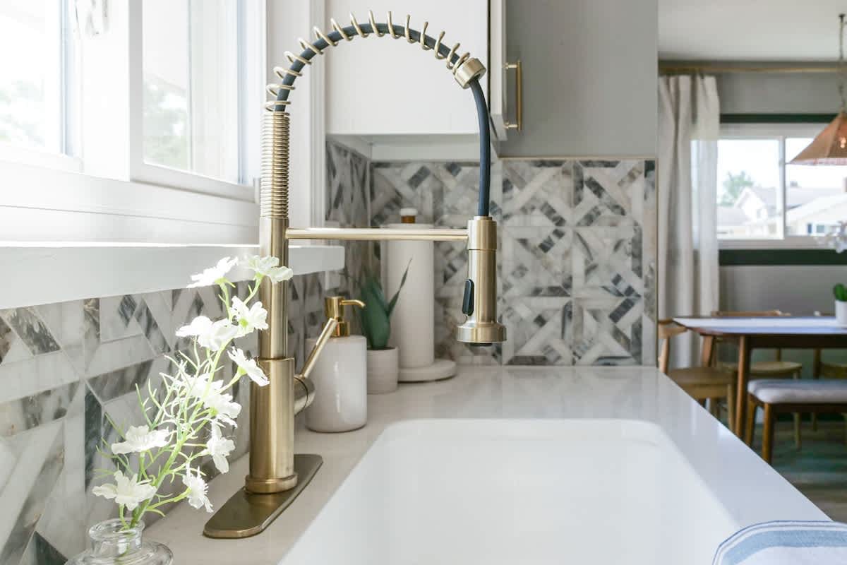 875a4ba7 256b 41 6PKiC 1