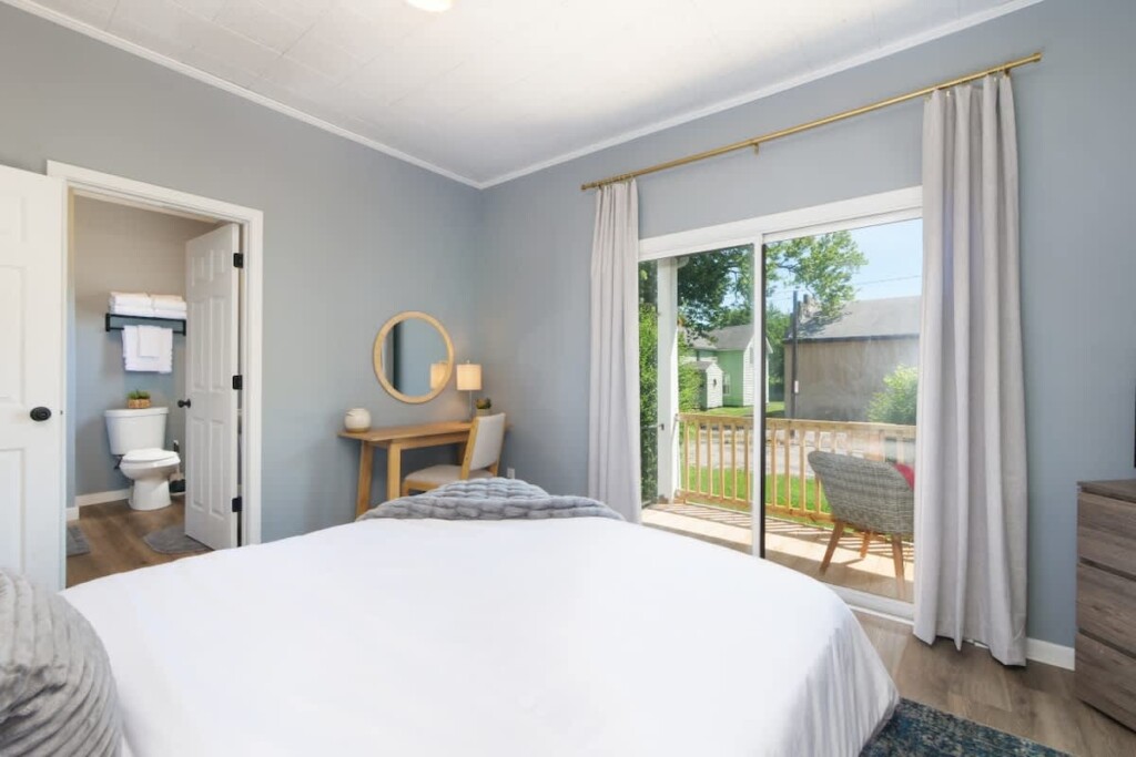 8aef3ce2 7aaf 4f IHt0t