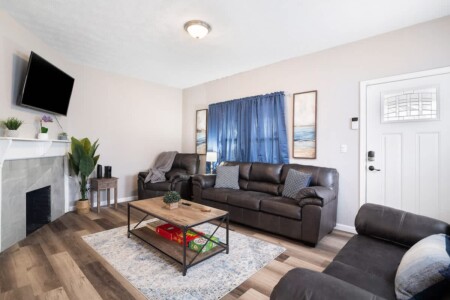 8b254cd8 d875 43 Gq02E