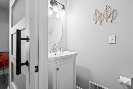 8b52bf65 6f18 4b oDY7G