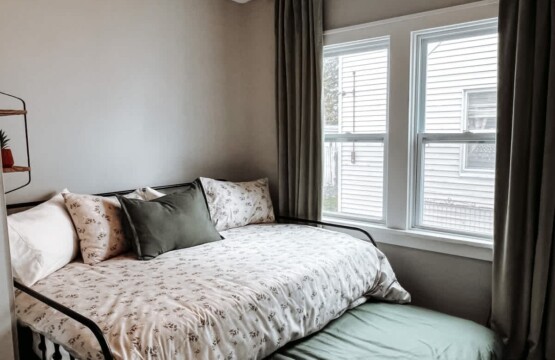 8ca9cf1e 15bc 4e yCrwy