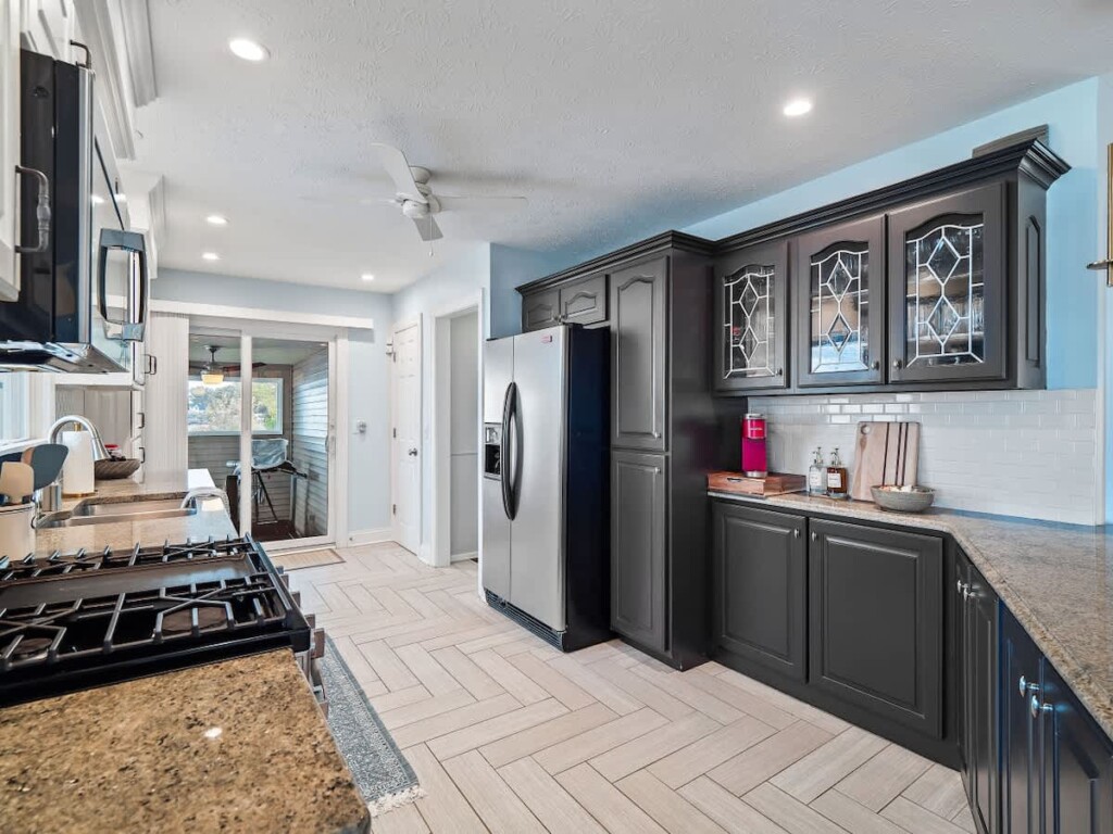 8ed0537a 2a9e 4a lX7wq