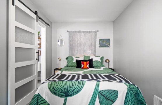 9137a991 37e1 47 YrKM 1